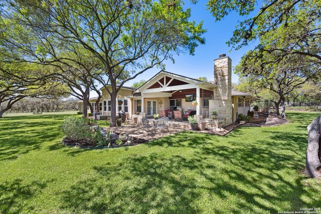 8110 park lane, Garden Ridge, TX 78266