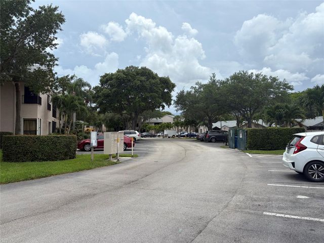 3254 NW 47th Avenue 32101, Coconut Creek, FL 33063