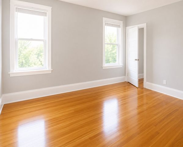 102 Saxton Street 3, Boston, MA 02125