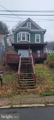 621 SCHUYLKILL AVE, Pottsville, PA 17901