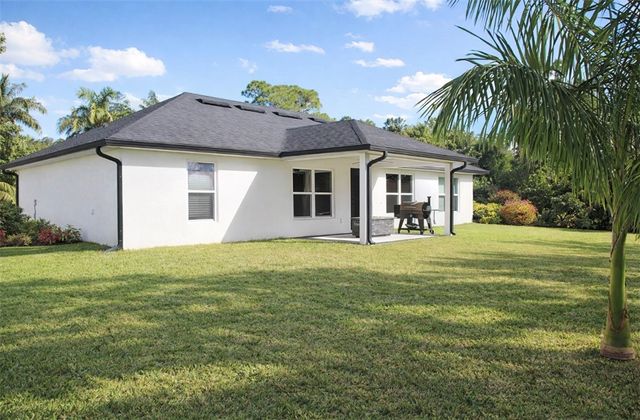733 Hall Avenue, Sebastian, FL 32958
