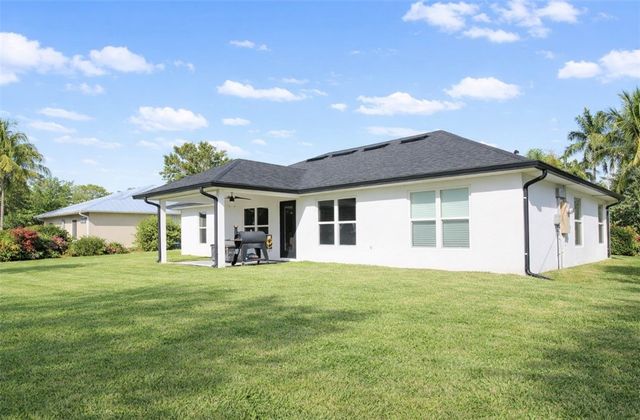 733 Hall Avenue, Sebastian, FL 32958