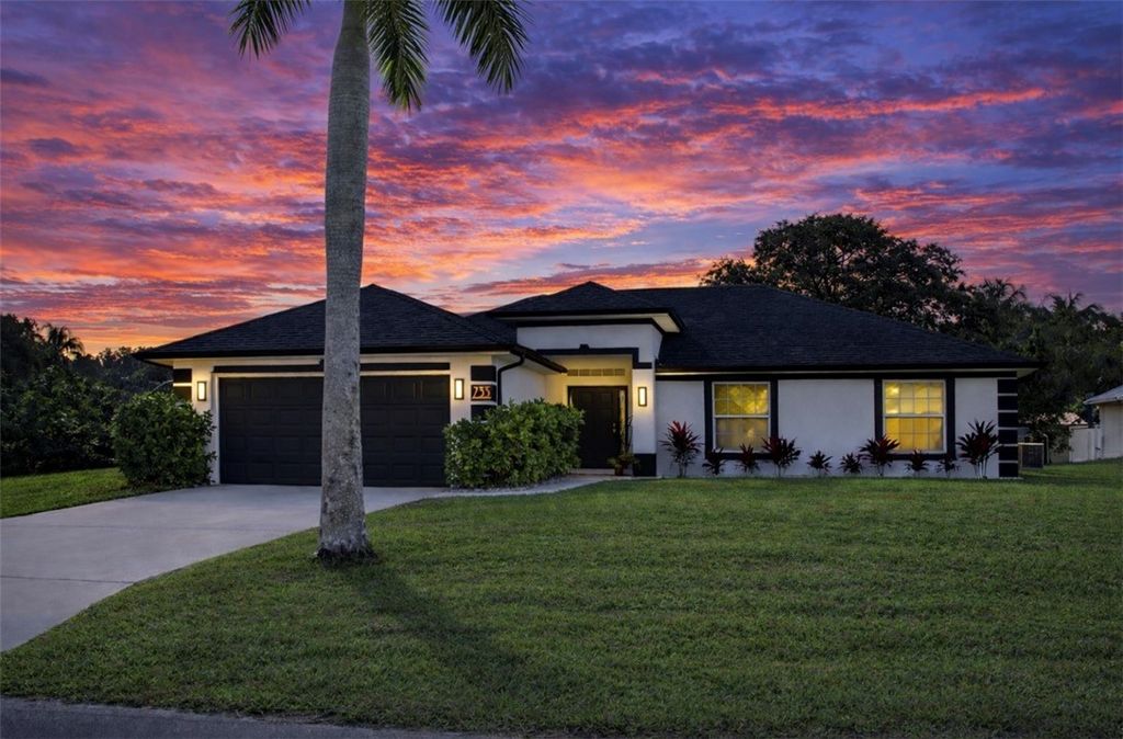 733 Hall Avenue, Sebastian, FL 32958