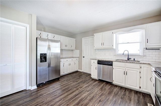 15 Popular Drive SE, Cartersville, GA 30121