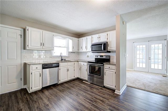 15 Popular Drive SE, Cartersville, GA 30121