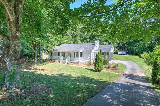 15 Popular Drive SE, Cartersville, GA 30121