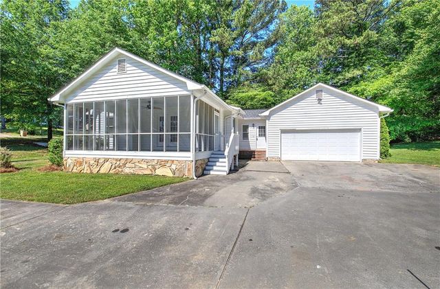 15 Popular Drive SE, Cartersville, GA 30121