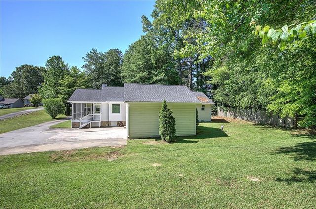 15 Popular Drive SE, Cartersville, GA 30121