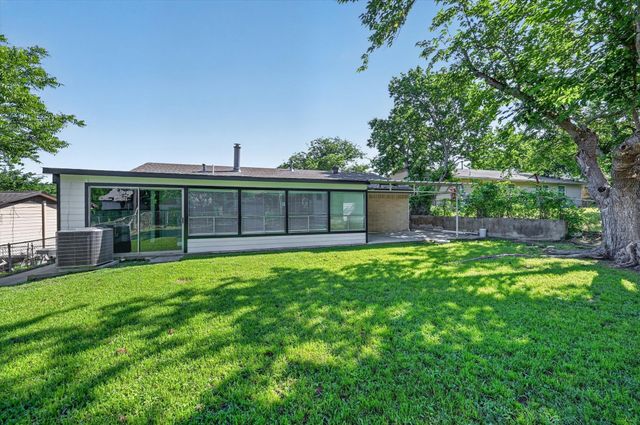 604 Holly Lane, Duncanville, TX 75116