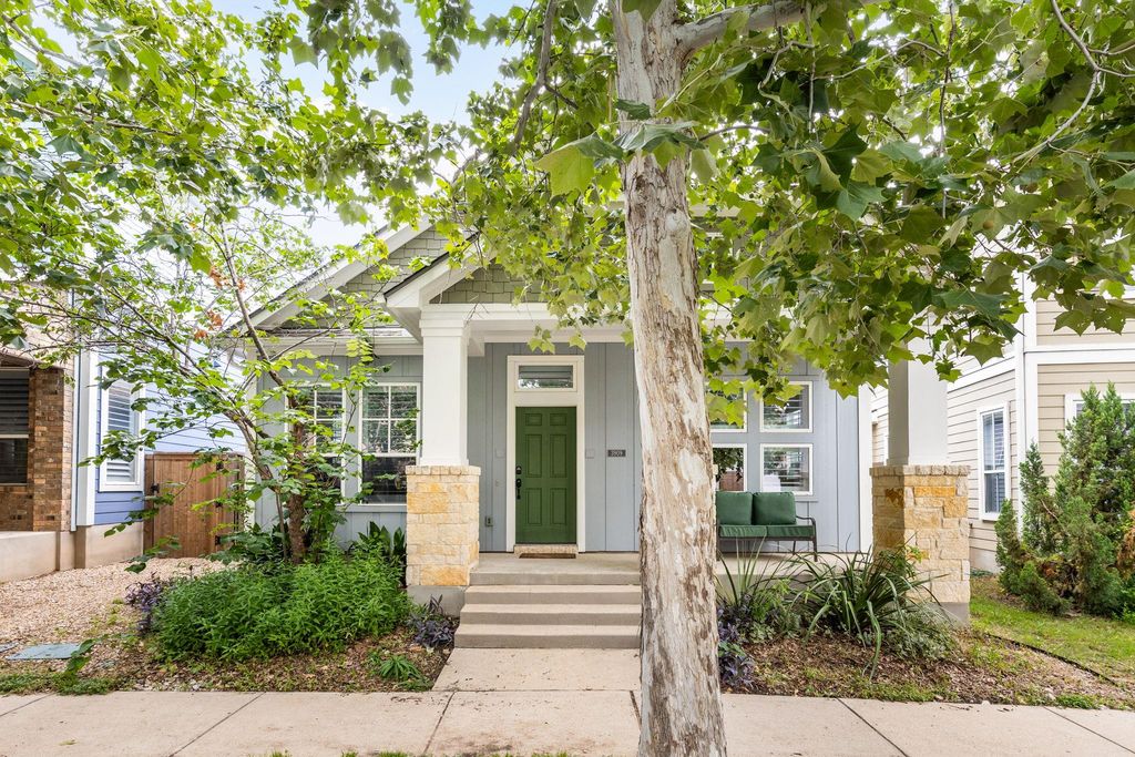 3909 Sahm ST, Austin, TX 78723