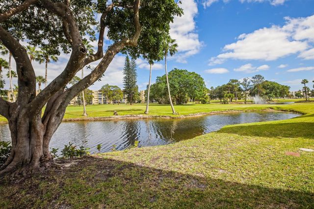 3595 Birdie Drive 108, Lake Worth, FL 33467