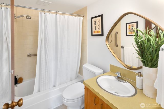 3411 E Terrace Street, Seattle, WA 98122