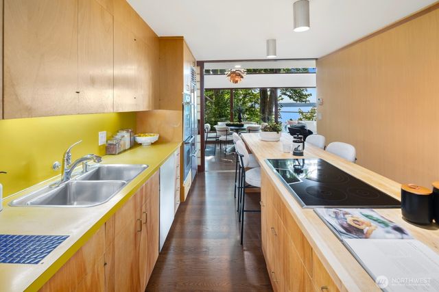 3411 E Terrace Street, Seattle, WA 98122