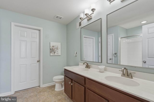 490 DEFRANCESCO CIR, Glassboro, NJ 08028