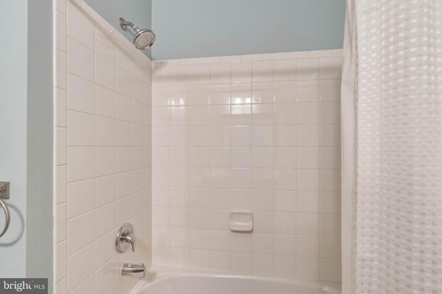 490 DEFRANCESCO CIR, Glassboro, NJ 08028