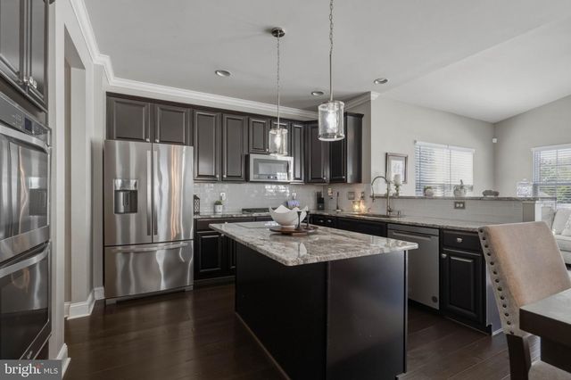 490 DEFRANCESCO CIR, Glassboro, NJ 08028