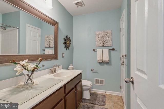 490 DEFRANCESCO CIR, Glassboro, NJ 08028