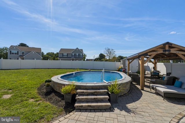 490 DEFRANCESCO CIR, Glassboro, NJ 08028