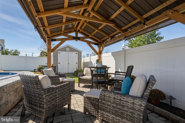 490 DEFRANCESCO CIR, Glassboro, NJ 08028