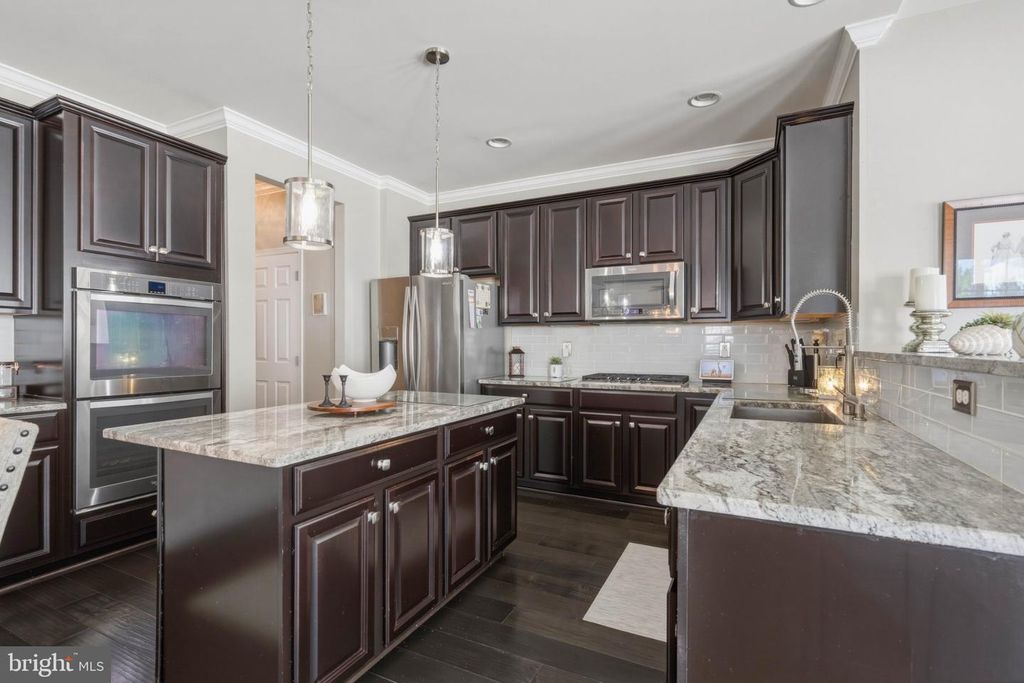 490 DEFRANCESCO CIR, GLASSBORO, NJ 08028 — photo 5