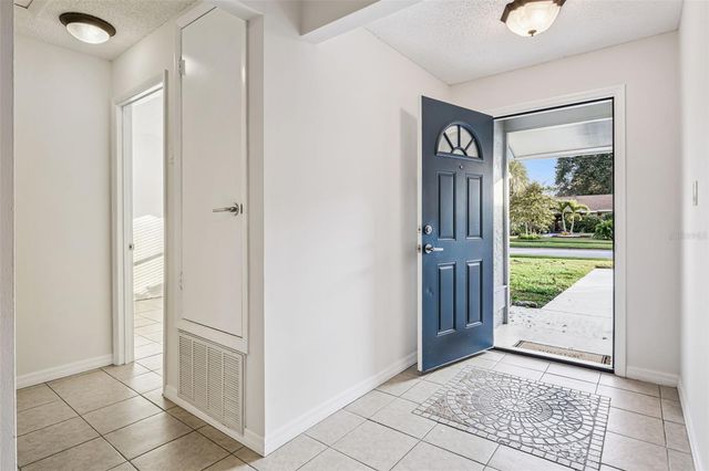 5119 LAZY LAKE CIRCLE, Orlando, FL 32821