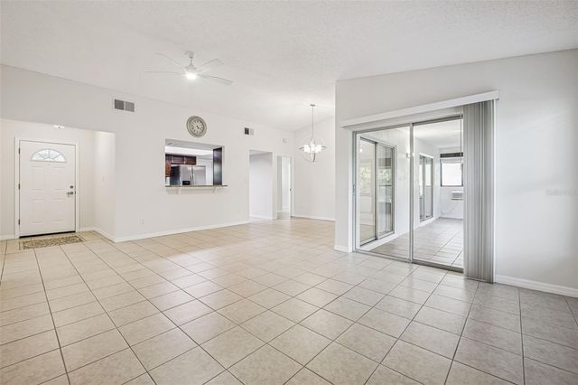 5119 LAZY LAKE CIRCLE, Orlando, FL 32821