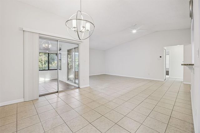 5119 LAZY LAKE CIRCLE, Orlando, FL 32821