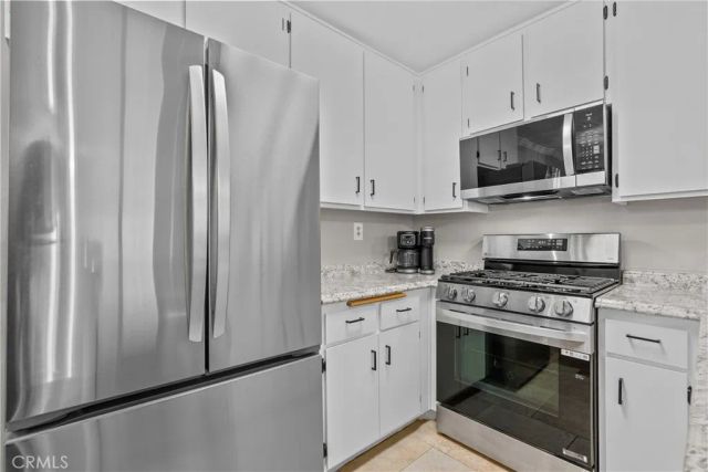 18752 Mandan 1009, Canyon Country, CA 91351