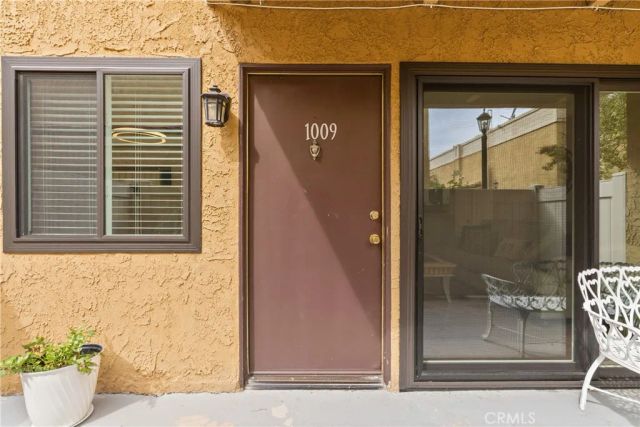 18752 Mandan 1009, Canyon Country, CA 91351