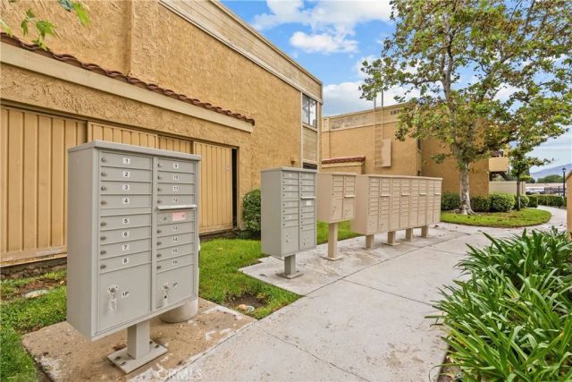 18752 Mandan 1009, Canyon Country, CA 91351