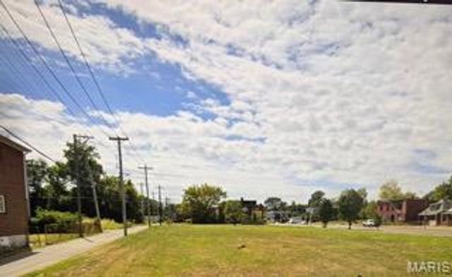 5250 Greer Avenue, St Louis, MO 63115