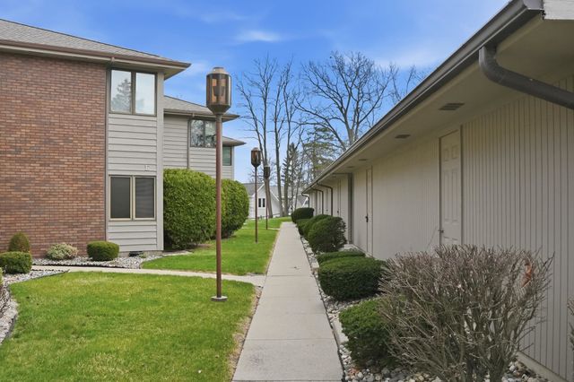 4980 N 300 W Apt 13, Fremont, IN 46737