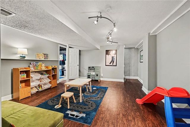 6000 GOODMAN Street, Merriam, KS 66202