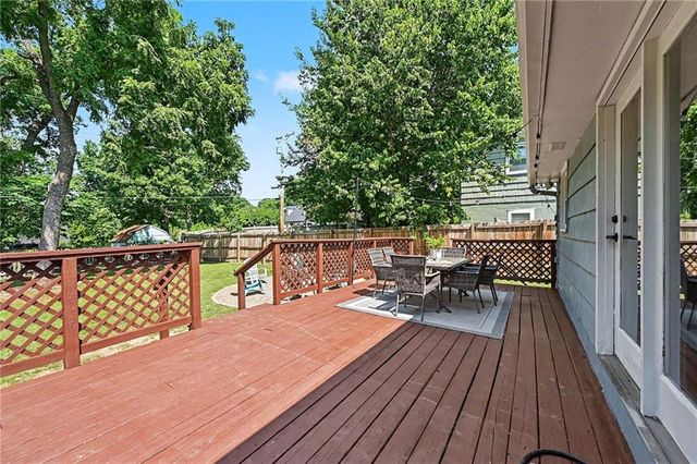 6000 GOODMAN Street, Merriam, KS 66202