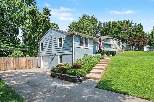 6000 GOODMAN Street, Merriam, KS 66202
