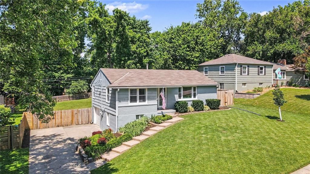 6000 GOODMAN Street, Merriam, KS 66202