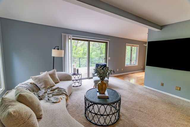 7170 Hawthorn Valley Avenue, Oshtemo Twp, MI 49009