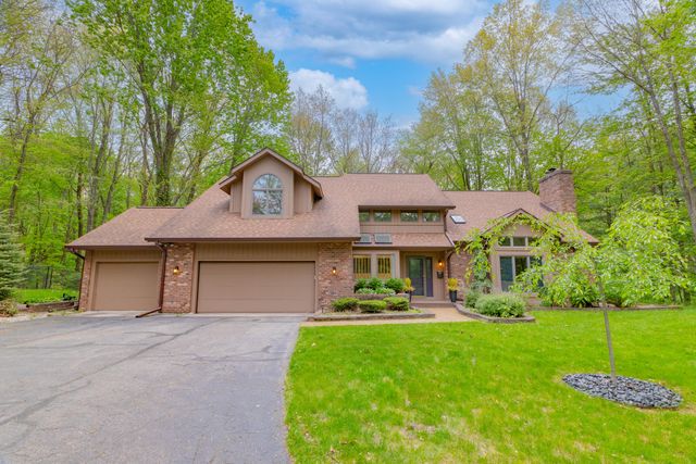 7170 Hawthorn Valley Avenue, Oshtemo Twp, MI 49009