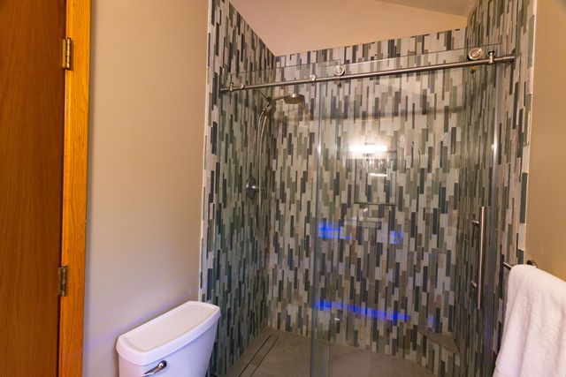 7170 Hawthorn Valley Avenue, Oshtemo Twp, MI 49009