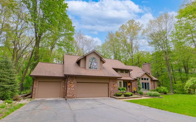 7170 Hawthorn Valley Avenue, Oshtemo Twp, MI 49009