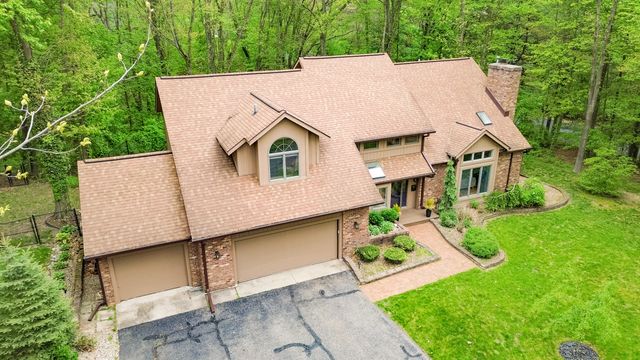 7170 Hawthorn Valley Avenue, Oshtemo Twp, MI 49009
