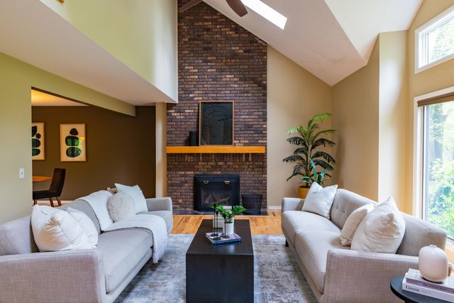7170 Hawthorn Valley Avenue, Oshtemo Twp, MI 49009