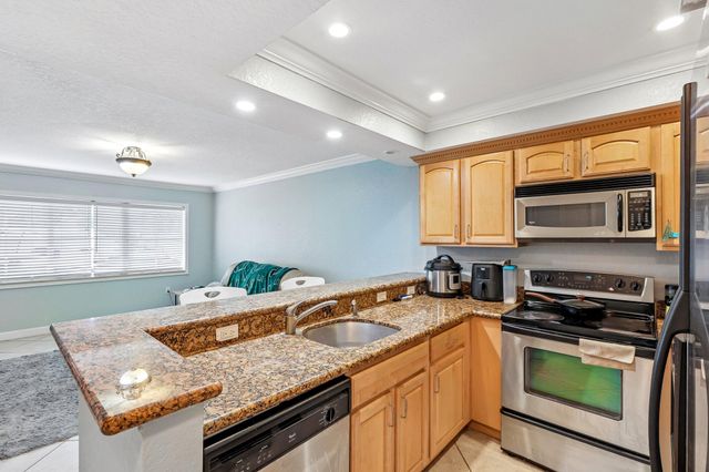 150 NE 15TH Avenue 138, Fort Lauderdale, FL 33301