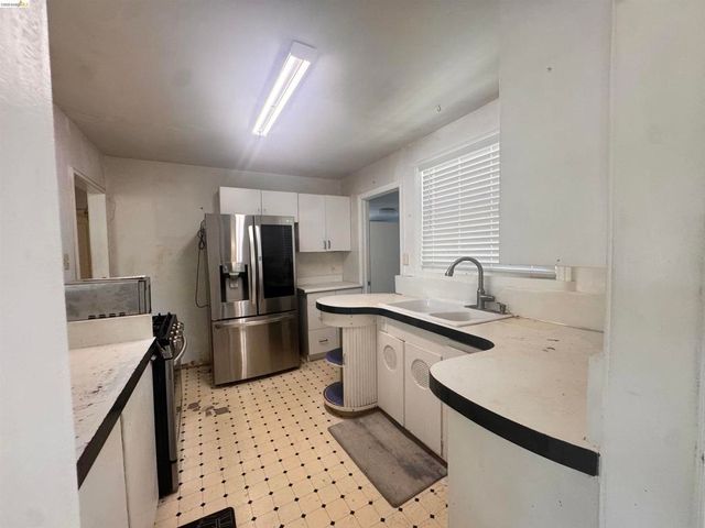 3076 Stevenson St, Pittsburg, CA 94565