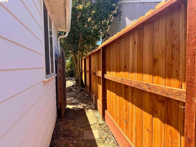 3076 Stevenson St, Pittsburg, CA 94565