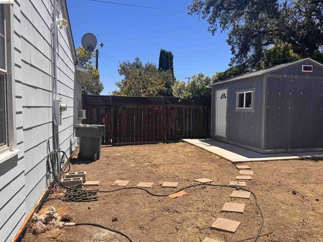3076 Stevenson St, Pittsburg, CA 94565