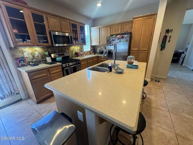 27786 Summer Grove Place, Valencia, CA 91354