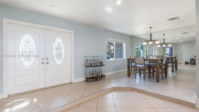 9501 NW 8th St, Pembroke Pines, FL 33024