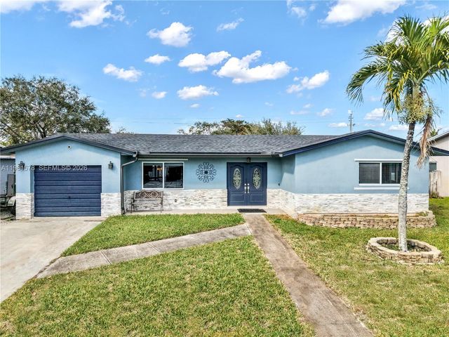 9501 NW 8th St, Pembroke Pines, FL 33024