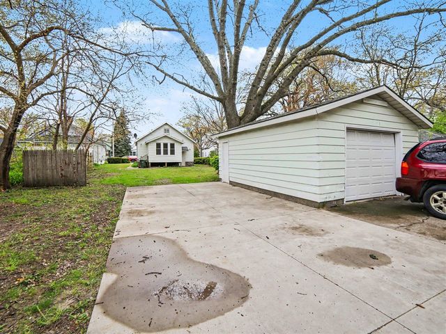 1656 Park Street, Muskegon, MI 49441
